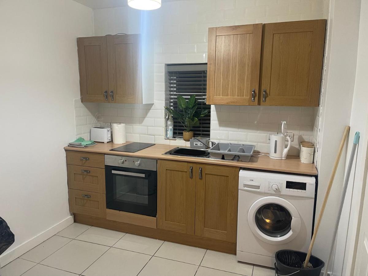 דירות 2 Bed Flat Right In Centre Of Portrush Town מראה חיצוני תמונה